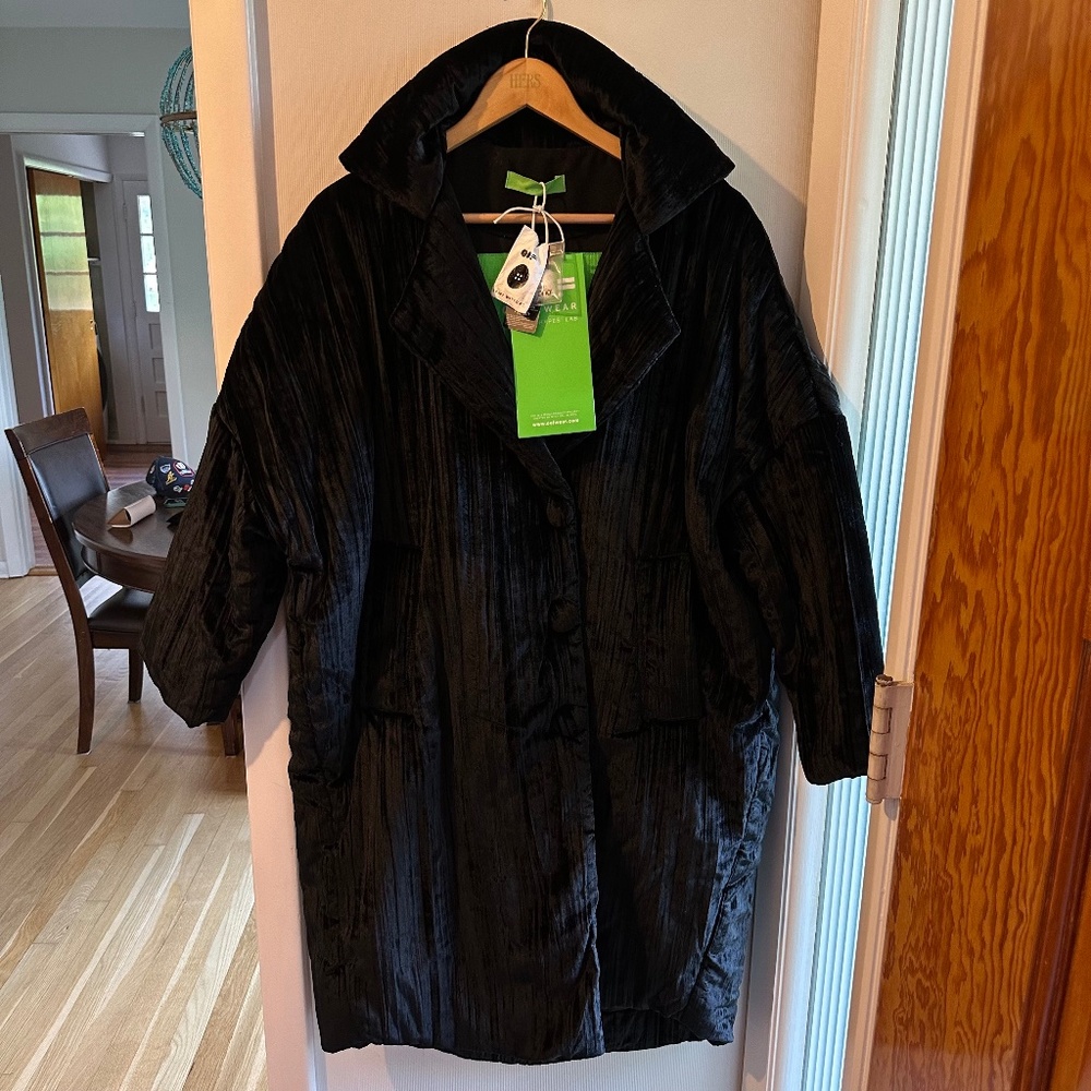 OOF Outerwear Black Velvet Coat NWT Size 6
